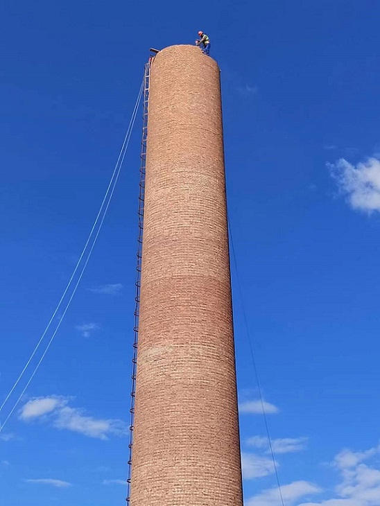 拆除煙囪公司的綠色安全發(fā)展之路:專業(yè)引領(lǐng),共創(chuàng)未來